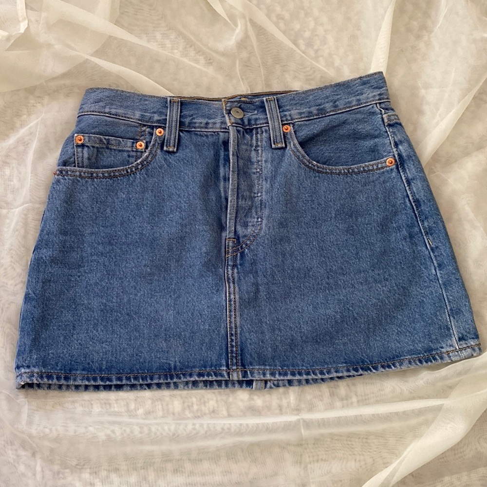 Levi’s denim skirt